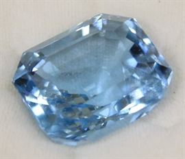 LOT #5138 - AQUAMARINE "EMERALD CUT" LOOSE STONE, 58 CT.