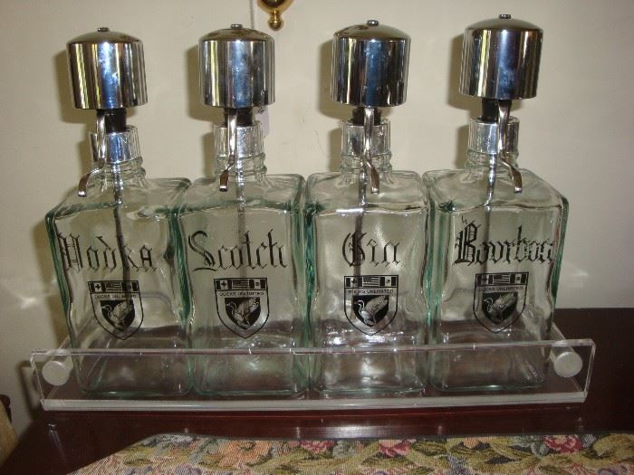 Ducks Unlimited bar set