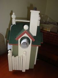 Artisan made wooden bird house, new