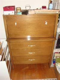 Chest to the Drexel "Profile" series bedroom set