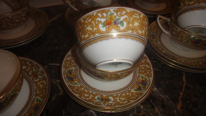 Rosenthal Tea Cups and Saucers, "Sela Belavaria"