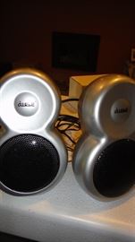 IWave speakers 