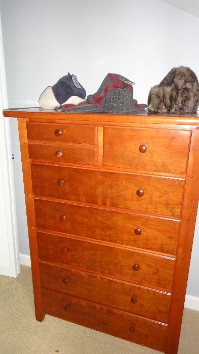 Thomasville Bedroom set, chest of drawers