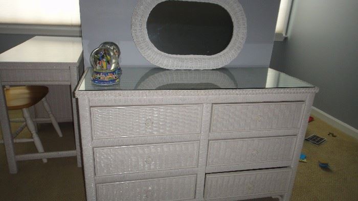 White wicker chest, has matching hutch, various other matching pieces