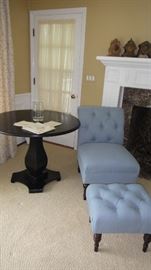 Slipper chair, black center table