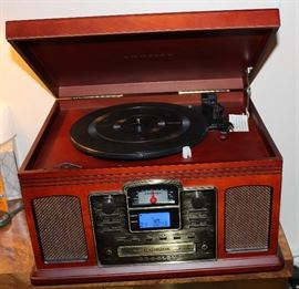 Crosley turntable,CD radio player