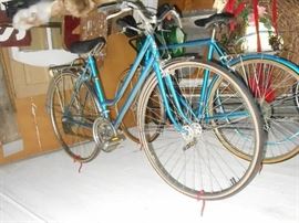 quality made Motobecane  Womans 10 speed bicycle