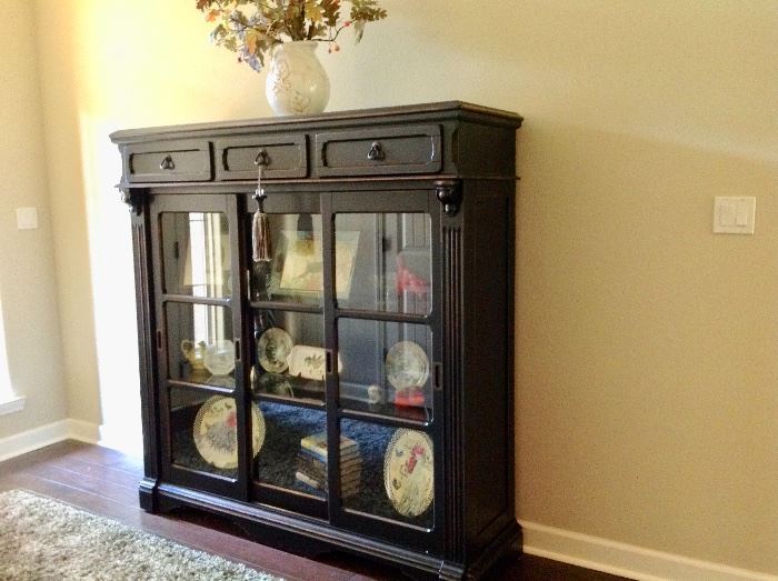 Gorgeous Entry Way Cabinet w/Sliding Glass Doors in Excellent Condition. This Cabinet is about 6 ft Tall
