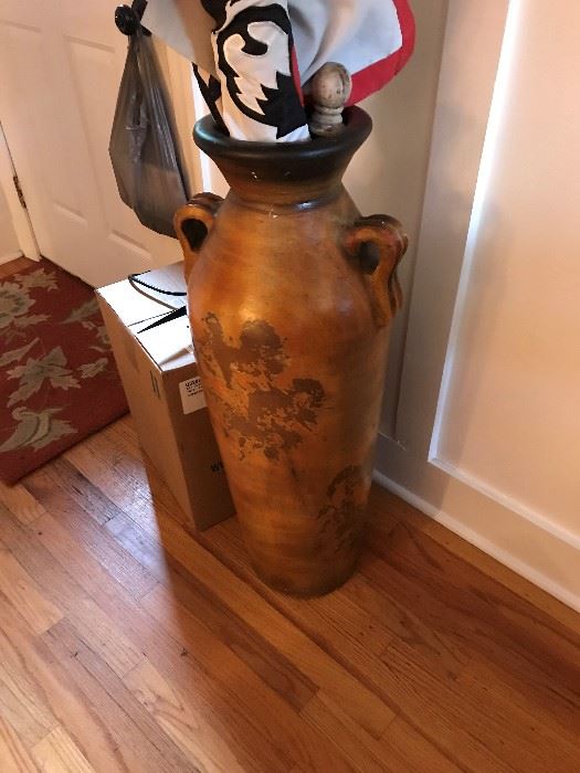 Large decorative Pot $ 60.00
