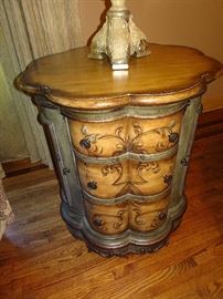 Clover Top Accent Table - 27"W X 30"H
