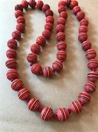Stunning vintage necklace.