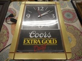 Coors Extra Gold Draft clock