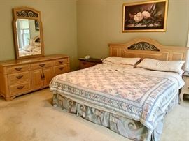 Thomasville bedroom set