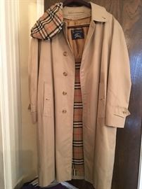 FINE -  Men's Burberry Trench w/ matching Hat!
