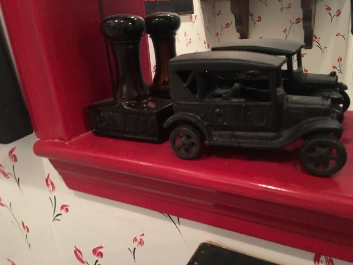 Cast iron car - vintage
