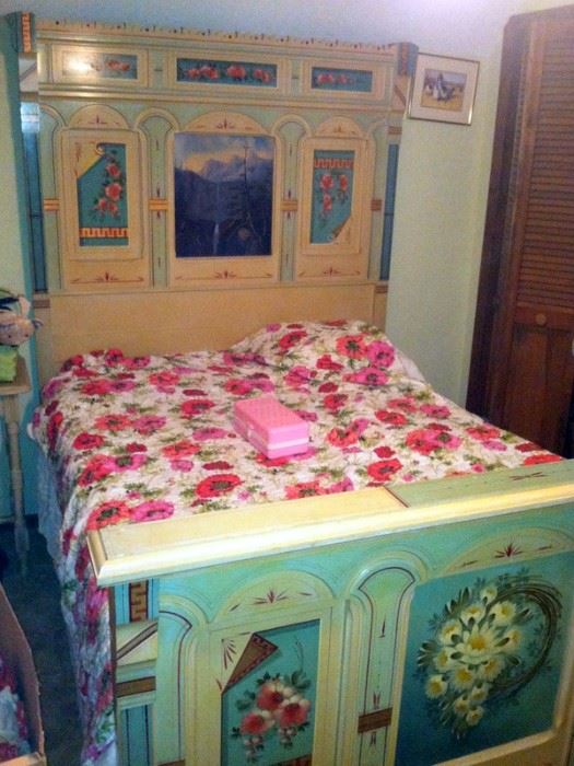 Victorian Hand Painted Cottage Bedroom Set