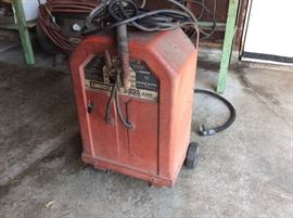 Lincoln welder 225 amp, 110/220 volt