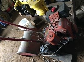 Troy-Built roto tiller with Tecumsey motor