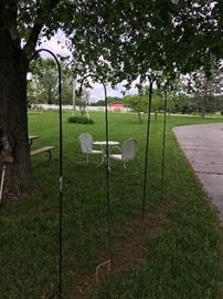 2 double and 2 single sheppard’s hook. Heavy duty!