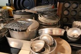 Plenty of baking ware to make all those sweet treats!