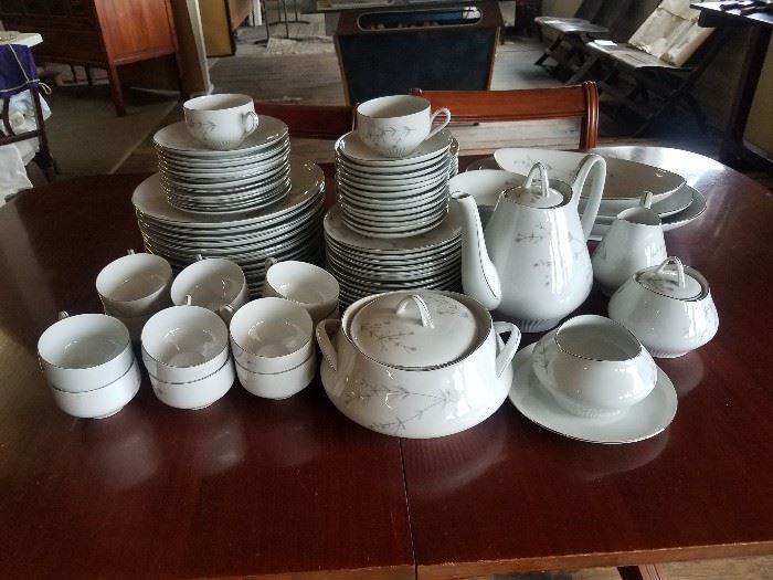 China service for 13, plus serveware. Excellent condition! Super cute mid century pattern.