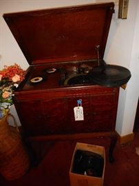 Vintage Mahogany Cabinet.Victrola Talking Machine