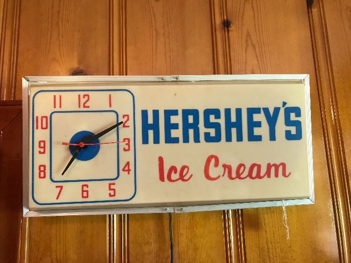 Vintage Hersey’s wall clock and it works