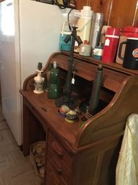 Vintage roll top desk and vintage lamps