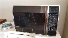 vintage GE microwave