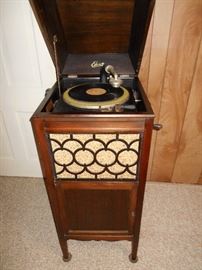 Edison crank phonograph needing repair