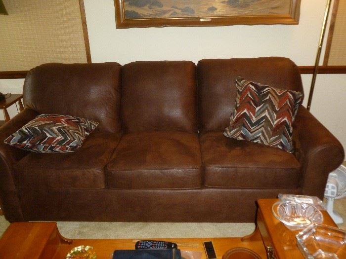Beautiful sofa,  brand new..Flexsteel