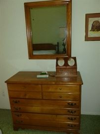maple dresser & mirror