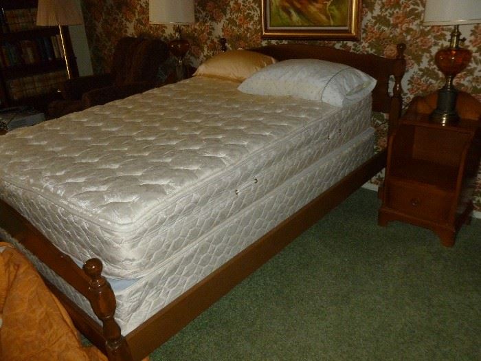 nice full size mattress set w/maple bed