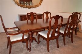 Traditional dining Room Set...NEW.  