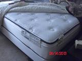 Like new Beauty Rest Classic Queen mattress set