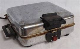 Vintage Fostoria Waffle Maker / Griddle Reversible ...