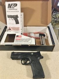 Smith /Wesson M / P 22  Compact