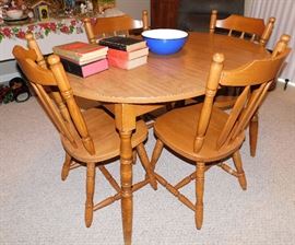 Sturdy kitchen dinette
