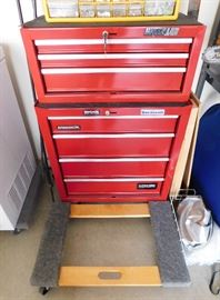 Waterloo 3-drawer top chest. Duracraft rolling base tool chest. Both exceptionally clean.