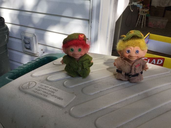 DAM trolls.  Green beret and Marine 