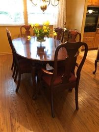  Family Heritage Estate Sales, LLC. New Jersey Estate Sales/ Pennsylvania Estate Sales. Dining Room Table and Chairs. 