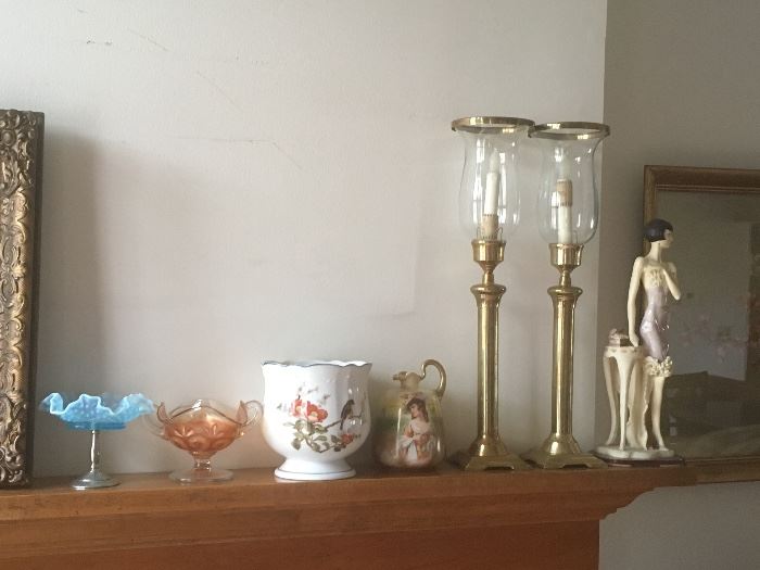 Miscellaneous glassware and statues