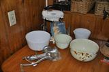 Hamilton Beach Mixer & signed bowls, & Halls China "Autumn Leaf" large mixing bowl.