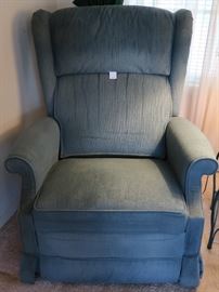 Pair of Lazyboy recliners