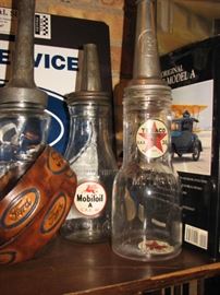 Automotive decor & memorabilia - Ford, Mobiloil & Texaco glass oil bottles with fill ring and tin spout