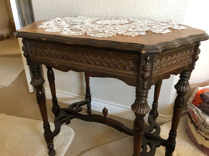 WOW! intricate small table