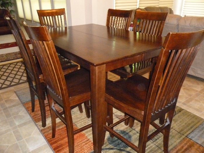 Beautiful high-top table w/built-in leaf & 8 Stools..see next photo for other 2 stools