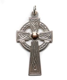 BEAUTIFUL STERLING SILVER CELTIC DESIGN CROSS
