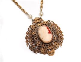 VINTAGE LAYERED FILIGREE CAMEO PENDANT NECKLACE