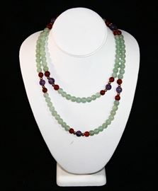 BEAUTIFUL CARVED JADE GEMSTONE NECKLACE